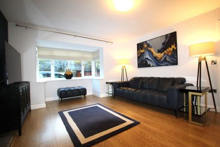 5 bedroom detached house to rent - Photo 3