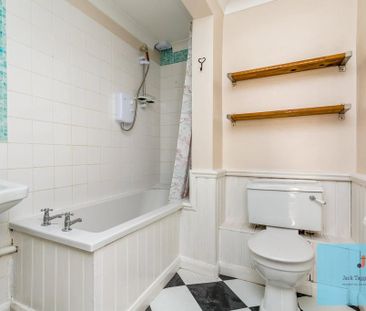 2 bedroom flat to rent - Photo 6