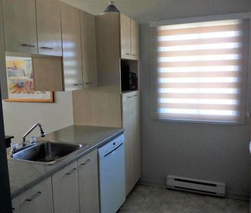 Grand 4 1/2 style condo à louer à Boisbriand - Photo 1
