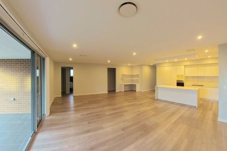 Leased-10 Marlborough Street Campbelltown NSW 2560 - Photo 4