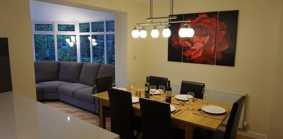 Richards Avenue Room 5 - Photo 2