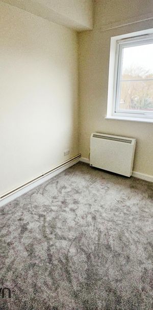 Garden Road, Clacton-On-Sea, Jaywick - Photo 1