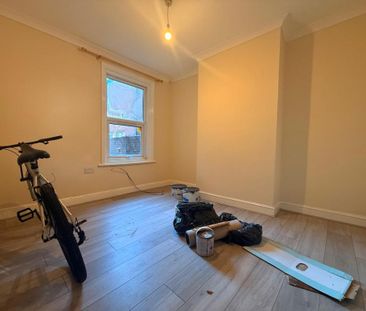 15 Cranbury Road,Eastleigh - Photo 2