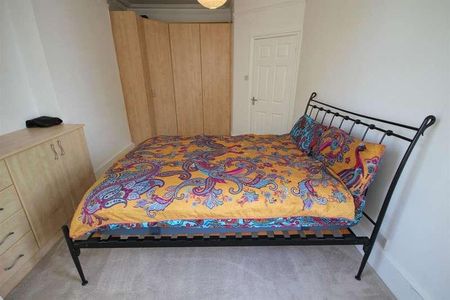 B Devonshire Road, Pinner, HA5 - Photo 2