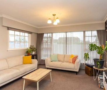 Lovely renovated 2-bedroom home in Beckenham! - Photo 3