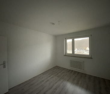Moderne 2-Zimmer-Wohnung mit Balkon und toller Aussicht in Menden - Foto 2