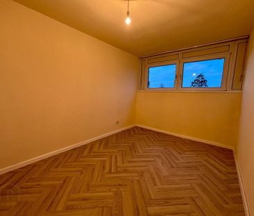 12d Riverdale House, Dunmurry, Belfast, BT17 9DD - Photo 2