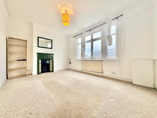 Staines Road, Twickenham, TW2 5AH - Photo 1