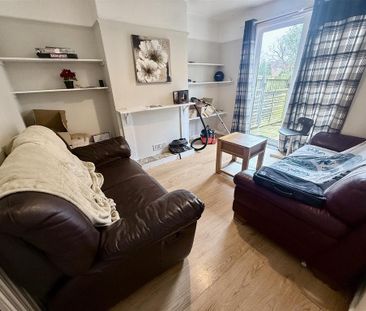 4 bedroom terraced house to rent - Photo 1