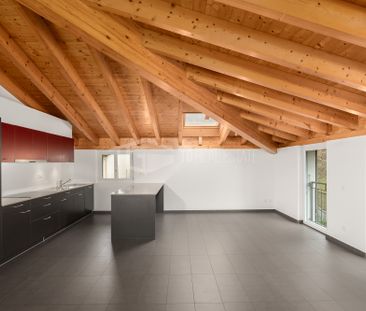 ATTICO MANSARDATO DI 4.5 LOCALI. IDEALE PER FAMIGLIE - Foto 6