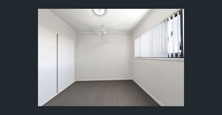 Modern Unit, Gated Community with Swimming Pool - Photo 4