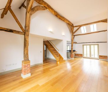 3 bedroom barn conversion to rent - Photo 2