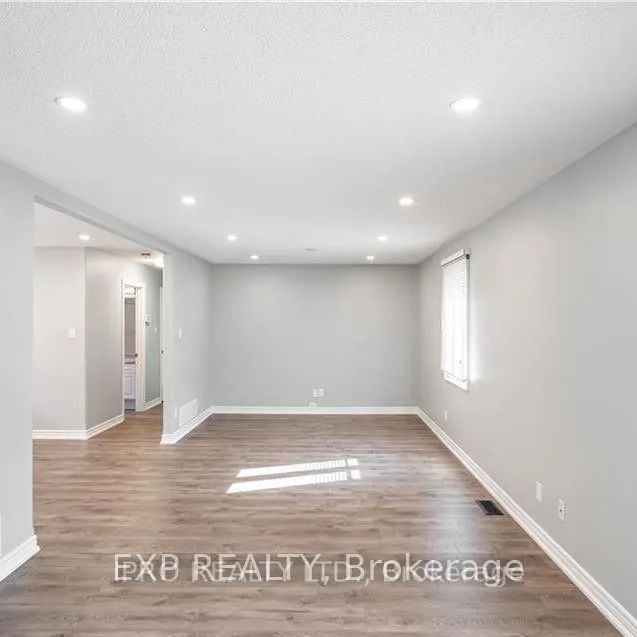 19 LOON AVENUE - Photo 1