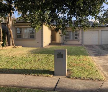 Stylish Family Home in Prime Rostrevor - Photo 3