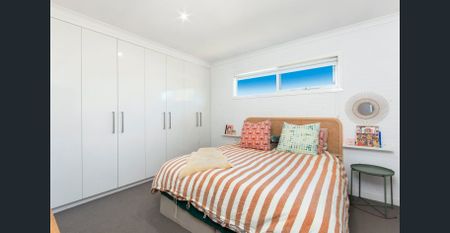 Style, Comfort & Modern Living - Photo 3