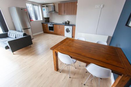 5 bedroom flat to rent - Photo 5