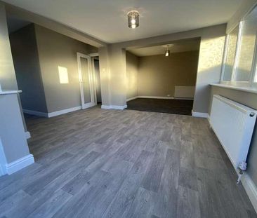 Surrey Avenue, Oldham, OL2 - Photo 6