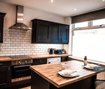 1 bedroom in a house share to rent - Photo 4