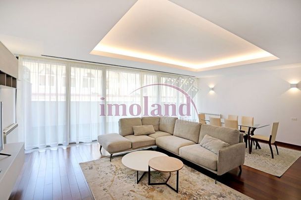 Inchiriere - Apartament 3 camere cu terasa - Primaverii - Fotografie 1