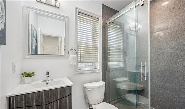 For Lease - 570 Victoria Street, Kitchener, Ontario - Photo 1