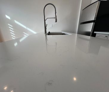 For Lease - 2435 Greenwich Drive Unit# 54, Oakville, Ontario - Photo 2