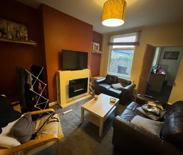 Wellington Street, Heslington Road - P10833 - Photo 1