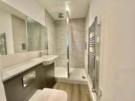 2 bedroom apartment - Photo 5