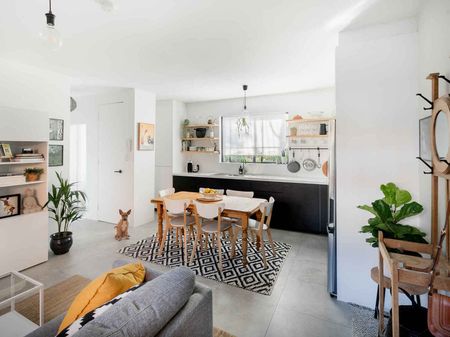 Stunning and stylish ultra chic apartment - Photo 2
