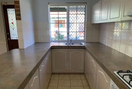 Townhouse Living in a Secure Complex - Photo 4