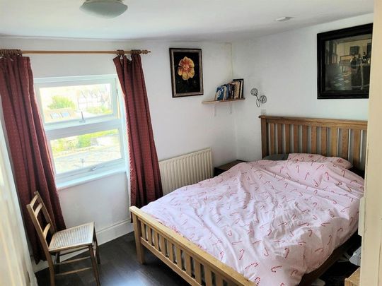 1 bedroom in a house share to rent - Photo 1