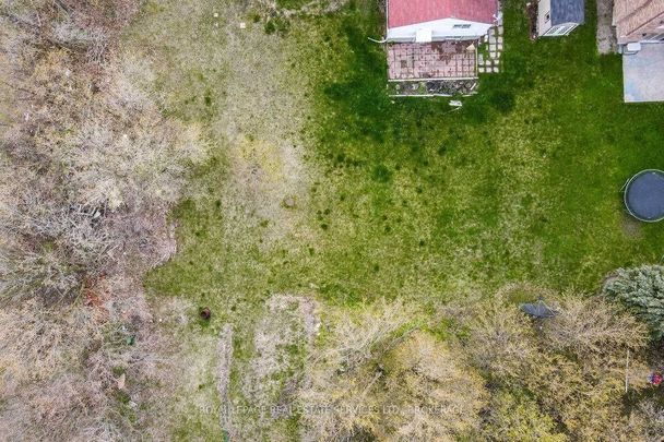 For Lease - 1725 Spruce Hill Road, Pickering, Ontario - Photo 1