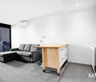 Modern comfort meets city convenience - fully furnished - Photo 1