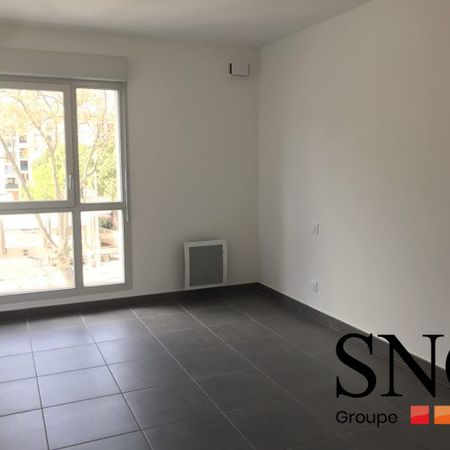 T3 AVEC BALCON ET PARKING - Photo 3