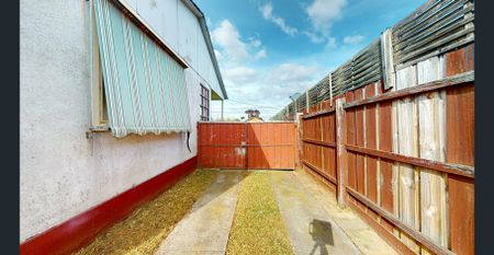 Affordable Family Living in Prime Laverton Location! - Photo 3