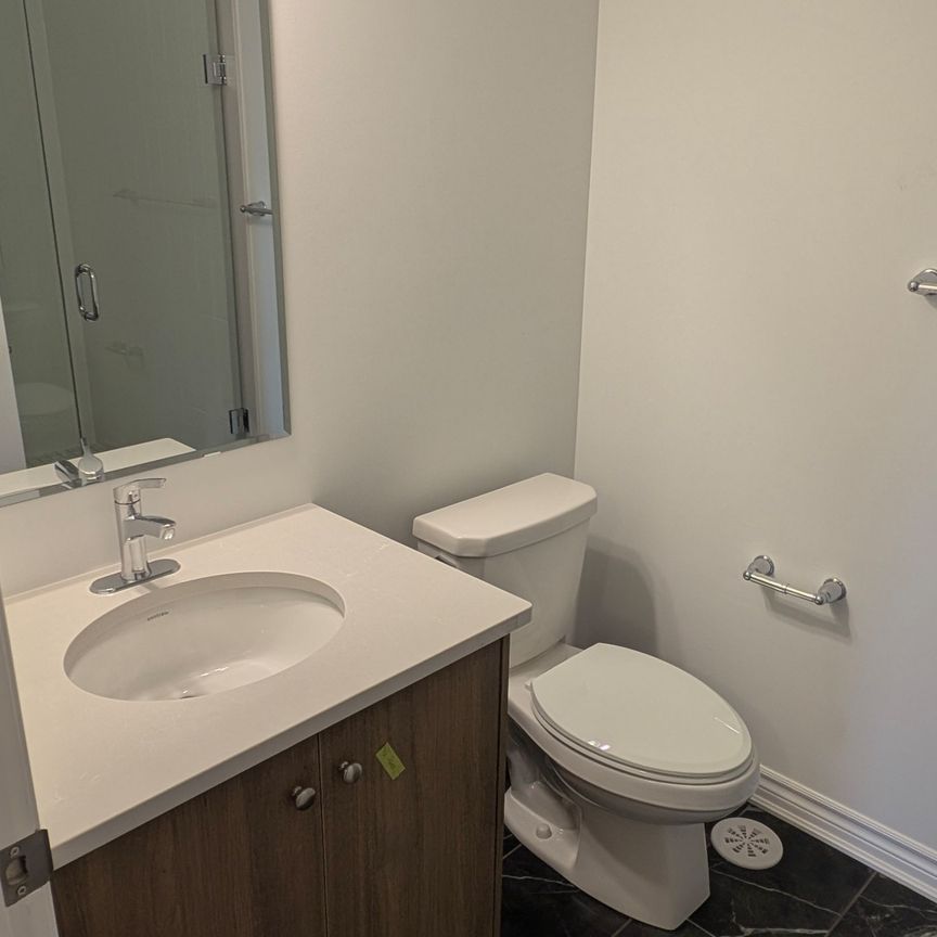 For Lease - 11 Pearen Lane, Barrie, Ontario - Photo 1