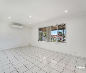 Family Home in Prime Location - Photo 4