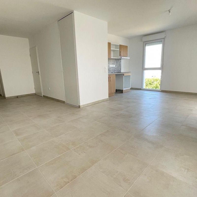 Location Appartement 4 pièces 84m² AGDE 34300 - Photo 1