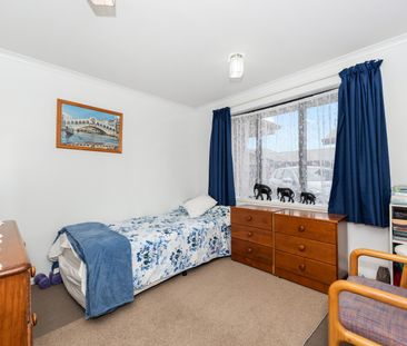 Well presented two bedroom townhouse, conveniently located a short ... - Photo 4
