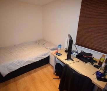 3 bedroom townhouse to rent - Photo 2