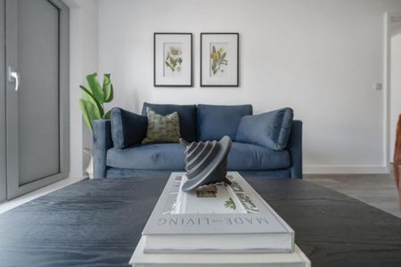 2 bedroom apartment to rent - Photo 2