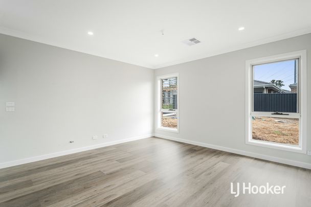 Brand New 4 Bedroom Home - Great Location! - Photo 1