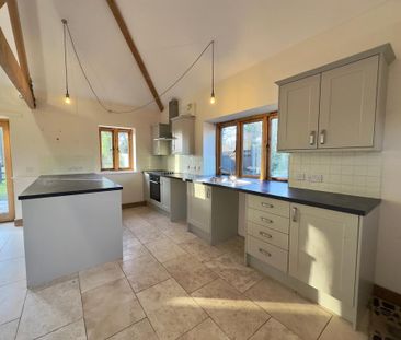 3 bedroom barn conversion to rent - Photo 6