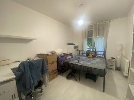 Location Appartement 3 pièces 65m² ST CHAMOND 42400 - Photo 4