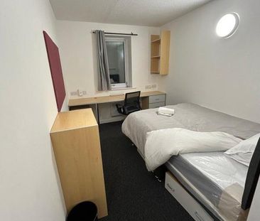 House to rent - Photo 3