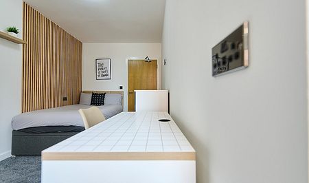 New 7-Bedroom En Suite Apartment Just Minutes from University of Sheffield and Hallam! - Photo 5