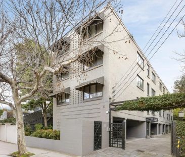 Stylish Inner-City Retreat in a Prime South Yarra Location - Photo 5