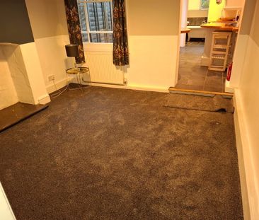 2 Bed Terraced House, Winsdon Road, LU1 - Photo 3