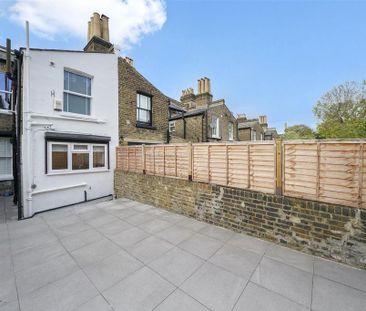 3 bedroom terraced house to rent - Photo 5