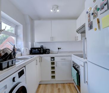 1 bedroom flat to rent - Photo 2