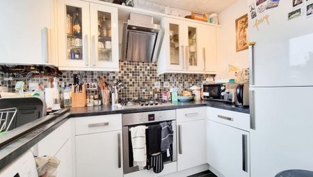 Grenadier Close, Abbeymead, Glouceater - Photo 2